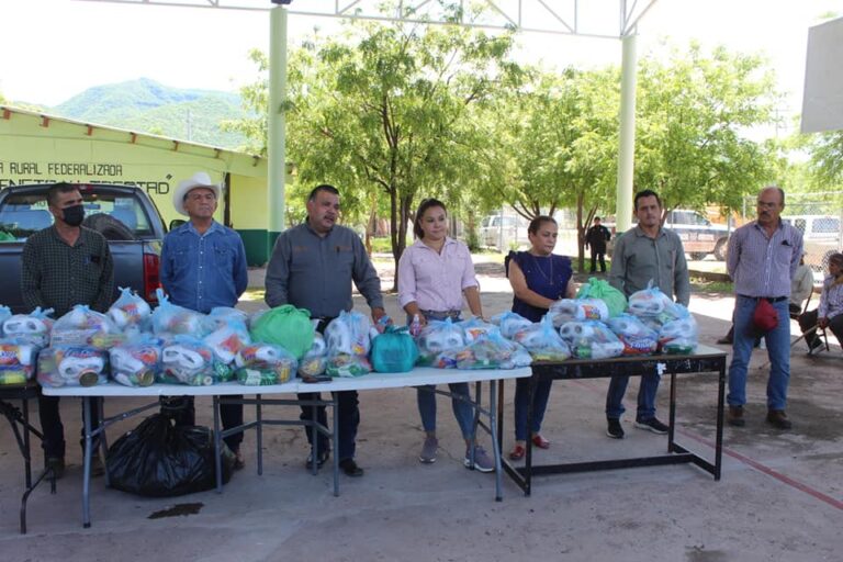 ACUDE ALCALDE DE ÁLAMOS A LAS COMUNIDADES DE EL CAJÓN Y EL SABINO