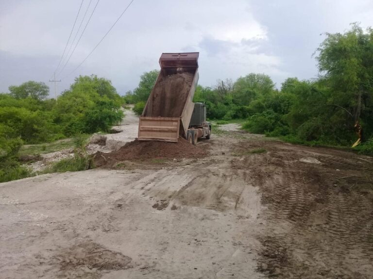 REHABILITAN CAMINOS RURALES TRAS PASO DE LLUVIAS