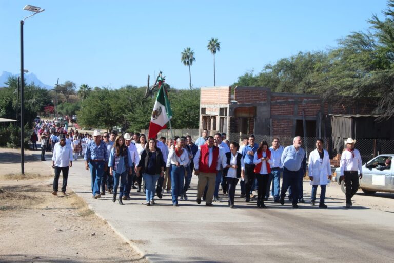 CELEBRAN DESFILE REVOLUCIONARIO EN LA COMUNIDAD DE LOS TANQUES