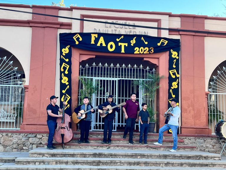 Escuela Paulita Verjan rinde homenaje al Dr. Alfonso Ortíz Tirado