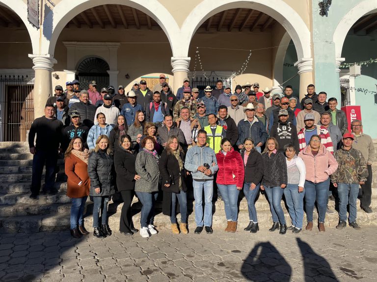 CELEBRAN A PERSONAL DE SERVICIOS PÚBLICOS CON TRADICIONAL DESAYUNO