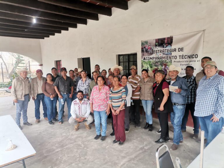 Se lleva a cabo Taller de Agroinsumos.