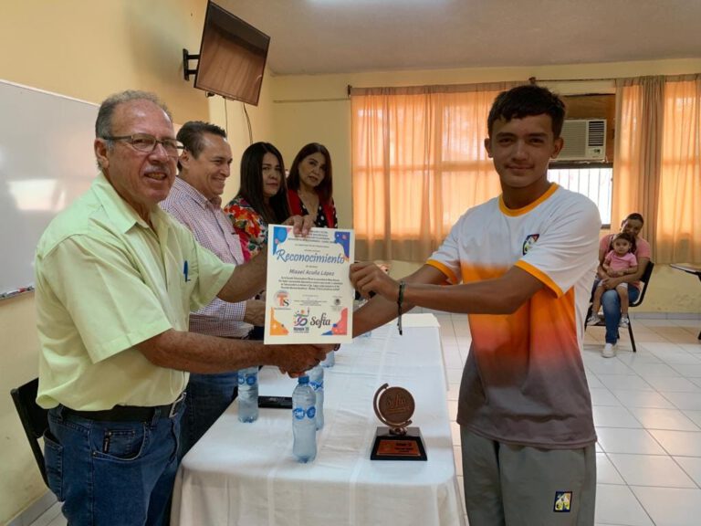 OBTIENEN ALUMNOS DE TELESECUNDARIA #295 DE MINAS NUEVAS 3ER LUGAR EN CONCURSO ACADÉMICO