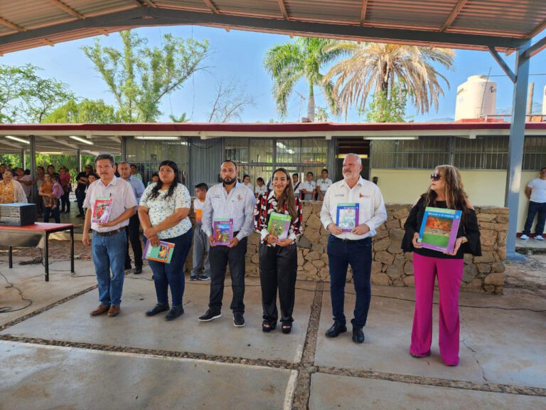 INICIAN NUEVO CICLO ESCOLAR ESTUDIANTES Y MAESTROS DE LA ESCUELA PRIMARIA “REVOLUCIÓN”