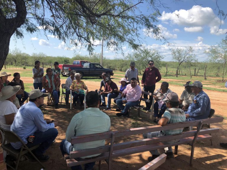 TRABAJA ALCALDE VÍCTOR BALDERRAMA EN COMUNIDADES DEL SUR DEL MUNICIPIO