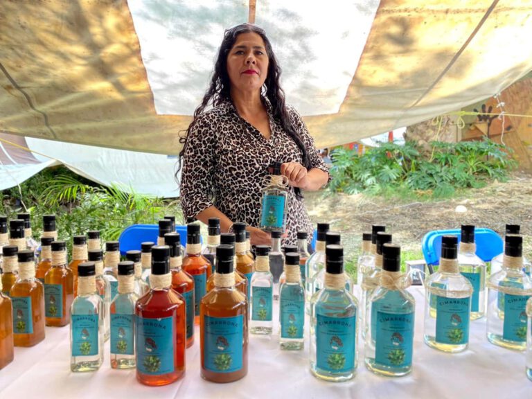 PARTICIPAN PRODUCTORAS ALAMENSES EN 2DO ENCUENTRO DE MAESTRAS DEL MEZCAL