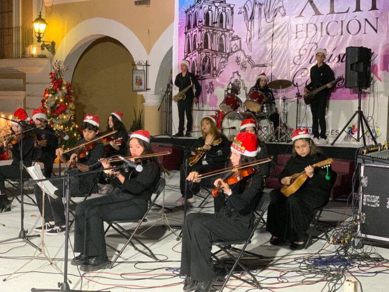 Gran participación artística de alumnos del COBACH Álamos