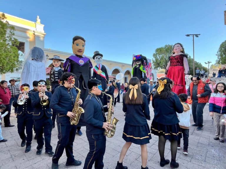 DISFRUTAN FAMILIAS DE UNA EDICIÓN MÁS DEL CARNAVAL DE ÁLAMOS DURANTE EL FIN DE SEMANA