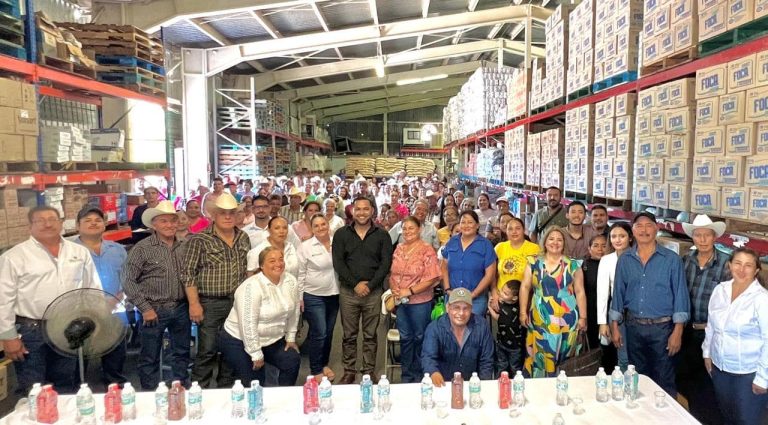ASISTE A REUNIÓN DE CONSEJO COMUNITARIO DE ABASTO EN ÁLAMOS EL PRESIDENTE MUNICIPAL SAMUEL BORBÓN LARA