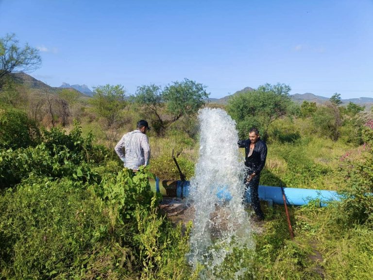 ATIENDE OOMAPAS ÁLAMOS PROBLEMÁTICAS EN TUBERÍAS Y MEJORA EL SUMINISTRO DE AGUA