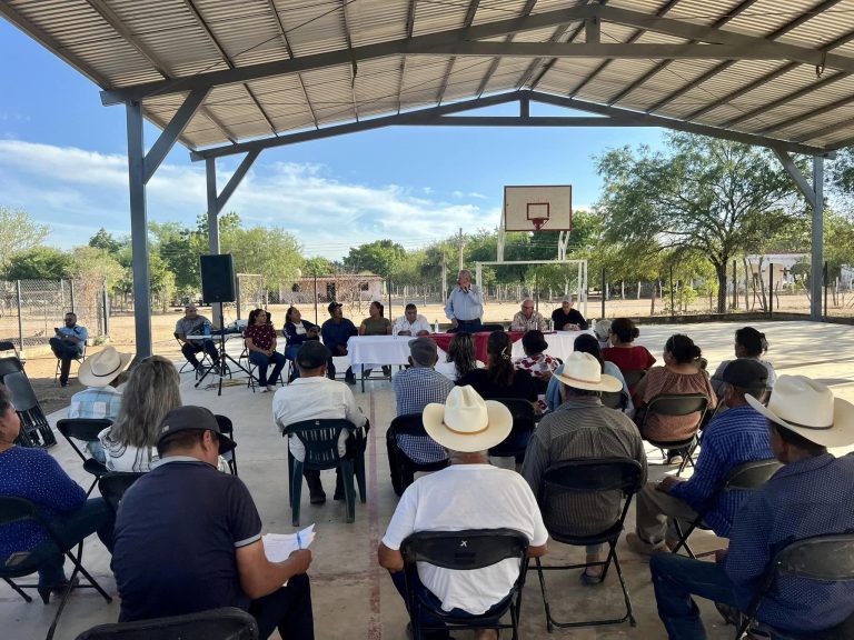 REALIZA CAMBIOS DE COMITÉS EN LAS COMUNIDADES DE LOS MUERTOS Y RANCHERÍAS EL H. AYUNTAMIENTO DE ÁLAMOS