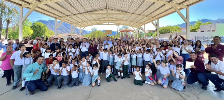 BOMBEROS, VETERINARIOS Y MAESTROS: SON LOS SUEÑOS CONFIADOS AL PRESIDENTE; PROF. SAMUEL BORBÓN LARA, POR LOS NIÑOS Y JÓVENES DE LA COMUNIDAD DE SAN BERNARDO ÁLAMOS