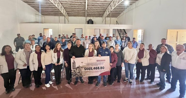 ENTREGA H. AYUNTAMIENTO DE ÁLAMOS BENEFICIOS DE ESTÍMULOS ECONÓMICOS Y BECAS PENDIENTES A SUTMA