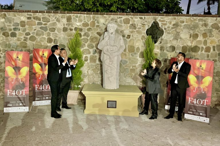 DEVELAN MONUMENTO DE ALFONSO ORTIZ TIRADO EN SU 132 ANIVERSARIO Y EL 40º DE FAOT