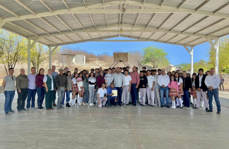 HONORES A LA BANDERA EN BASIROA