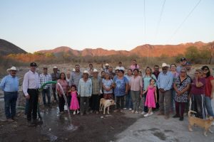 CON VOLUNTAD, SURGE EL AGUA.