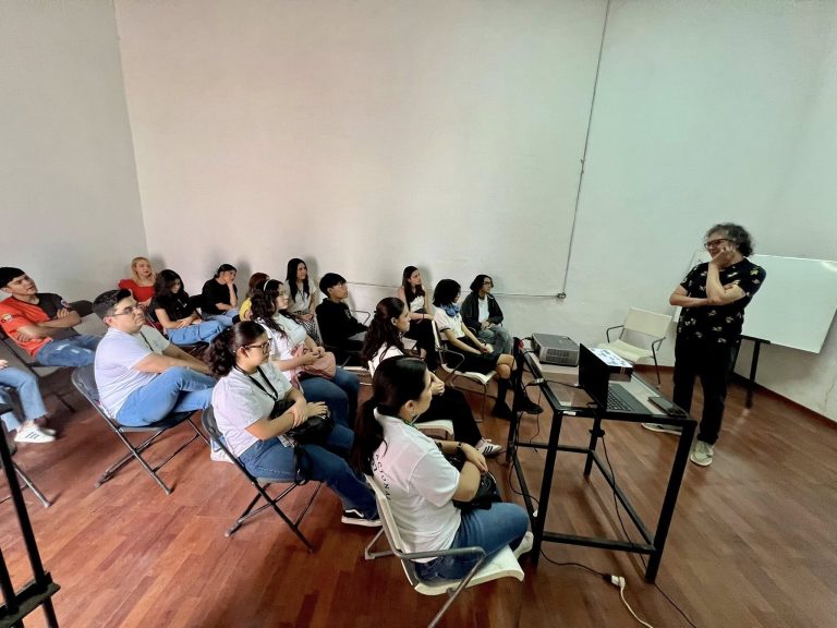 HABLEMOS DE LITERATURAS POSIBLES: EL ARTE DE SOÑAR ENTRE LÍNEAS