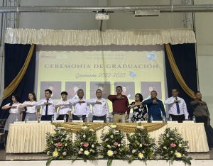 SE DESPIDEN DE SU SECUNDARIA🎓