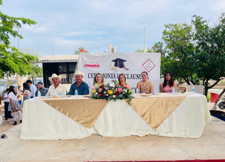 CONTINÚAN LAS GRADUACIONES EN EL MUNICIPIO