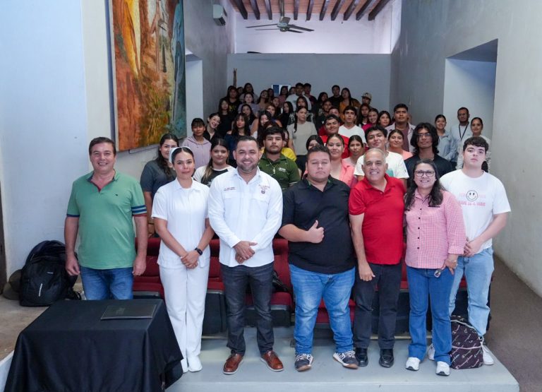 IMPULSAN COMPROMISO SOCIAL EN ESTUDIANTES DE MEDICINA