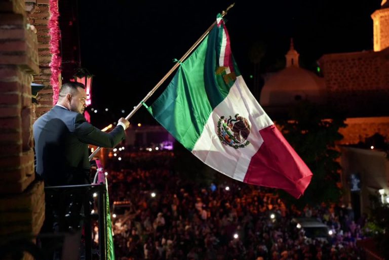 UNA NOCHE PATRIÓTICA Y DE  ORGULLO ALAMENSE