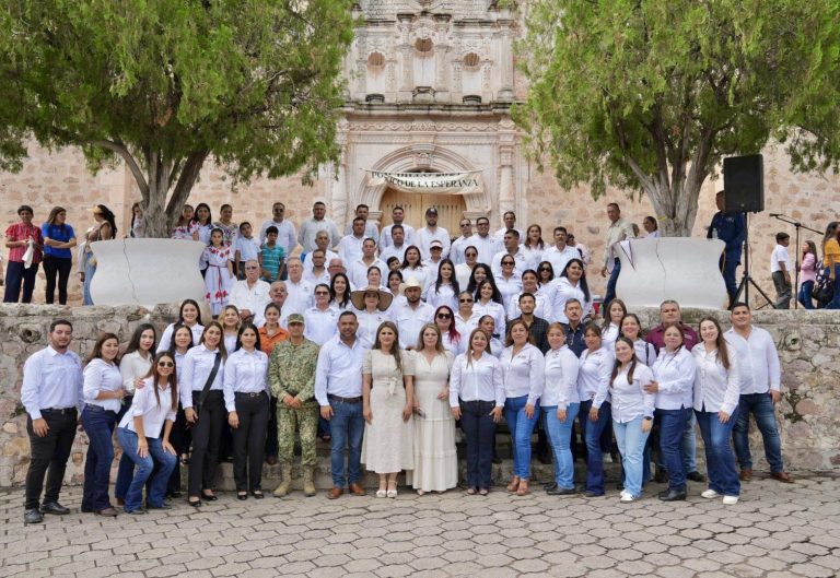 DESFILE POR EL ORGULLO DE NUESTRA HISTORIA