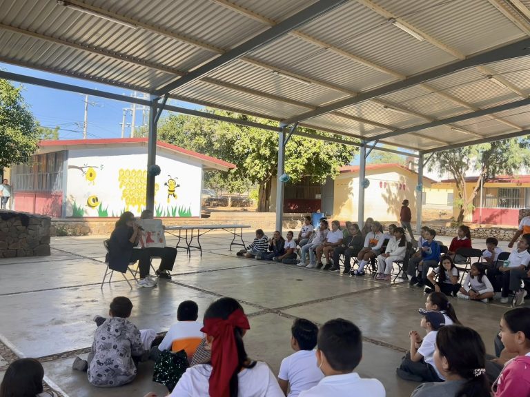 CELEBRAN EL DÍA NACIONAL DEL LIBRO
