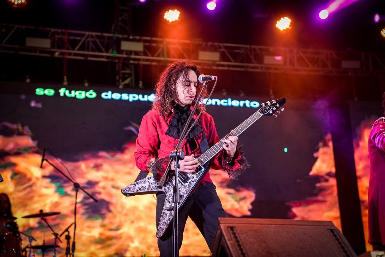 Sergio Arau “Tocata y Fuga” en Plaza de Armas🎤🎸